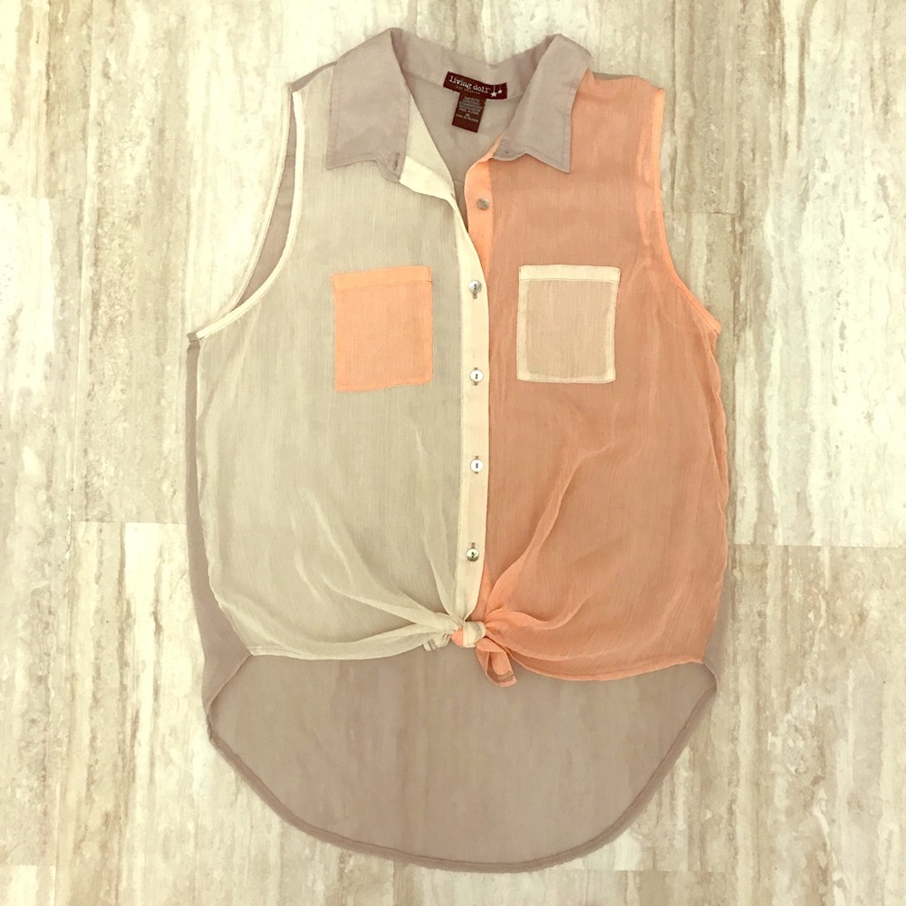 🍾Living Doll Sleeveless Button Up Top